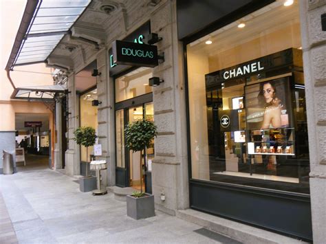 negozio chanel a lugano|ESPACE CHANEL PARFUMS ET BEAUTÉ MANOR LUGANO.